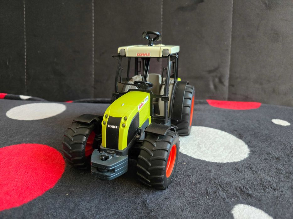 Bruder 02110 Traktor Claas Nectis