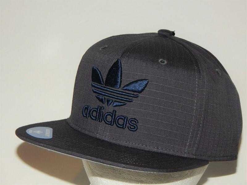Снепбек бейсболка кепка мужская Adidas originals trefoil plus