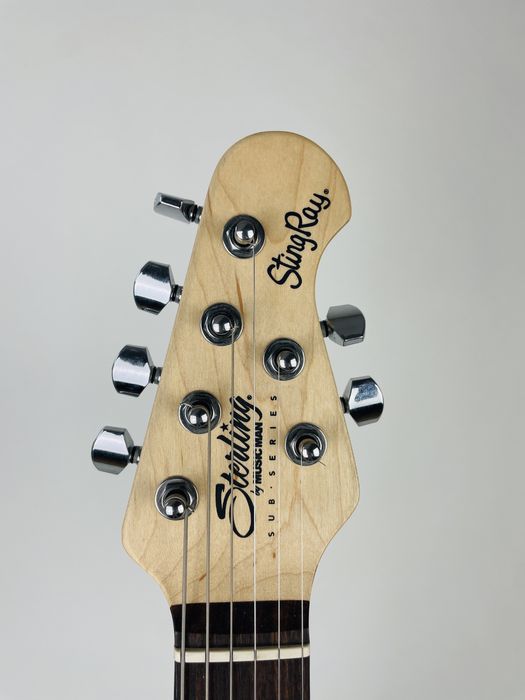 Sterling by Music Man Stingray SR-30 projekt Fender a - zobacz Video