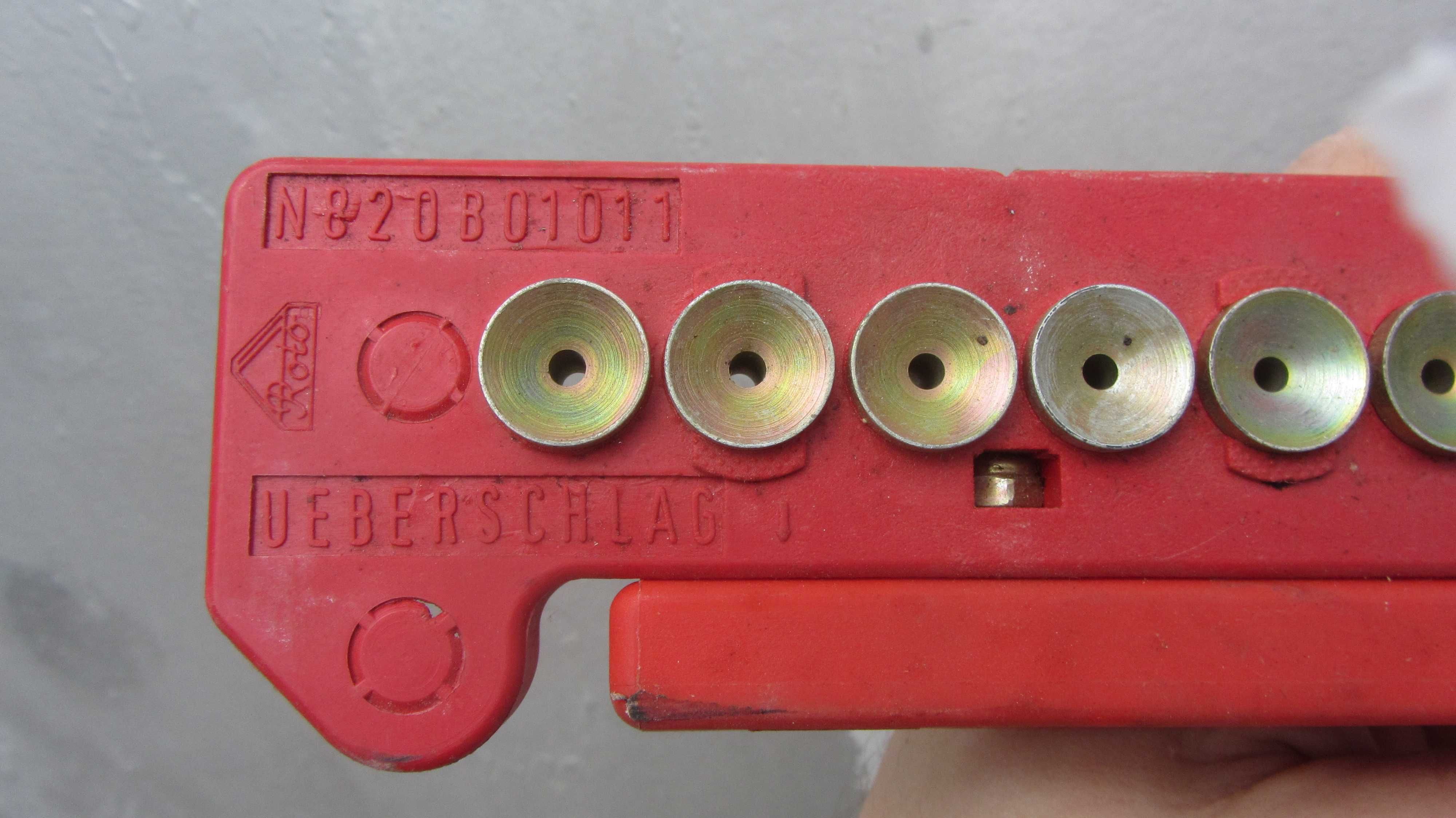 Шаблон для установки фурнитуры Roto  ueberschlag N820B01011 окон
