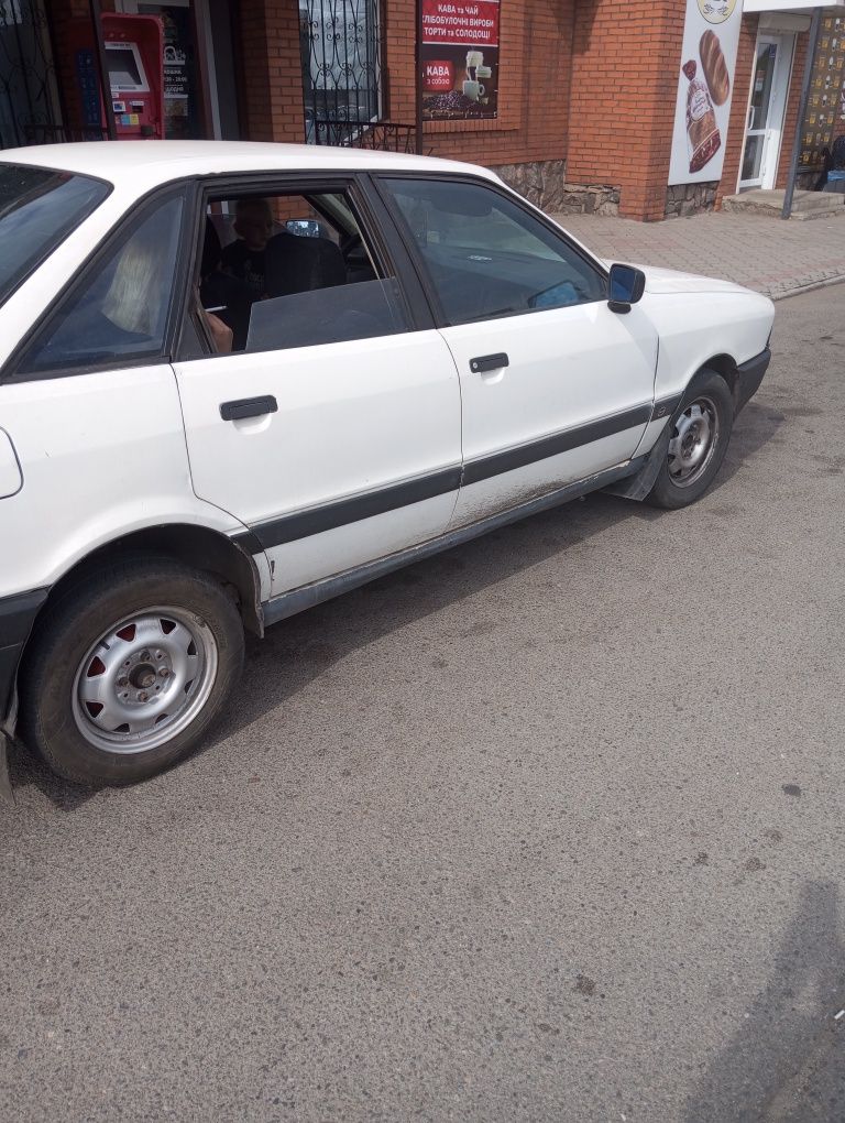 Продаю Audi80 живе авто