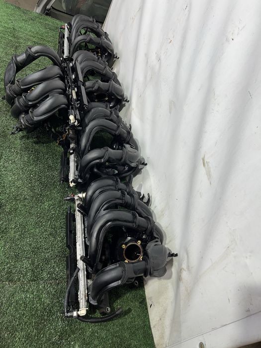 Впускний колектор,колєктор Форд фокус 2 1.6 бензин focus,c max,fiesta,