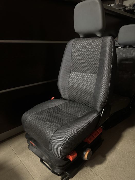 Продам оригінальні сидіння