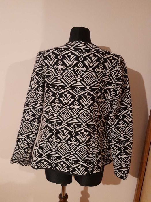 żakiet / narzutka- stol Coco Chanel ; Esmara roz. 38-40