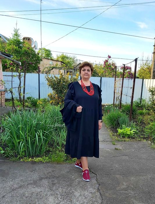 Легка сукня трапецієвидного крою