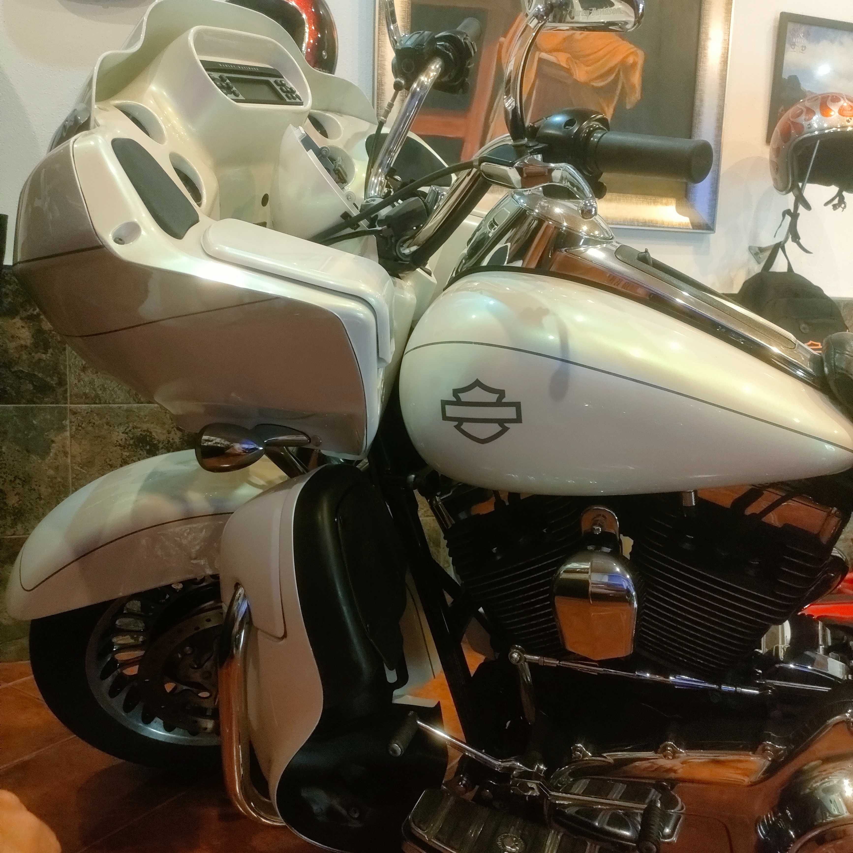 Harley Davidson ROAD GLIDE 2013 MOTOR 103