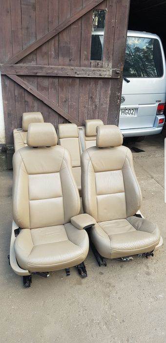 Wnętrze Saab 95 9-5 kombi jasne skóry boczki