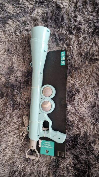Zabawka pistolet dla pieska