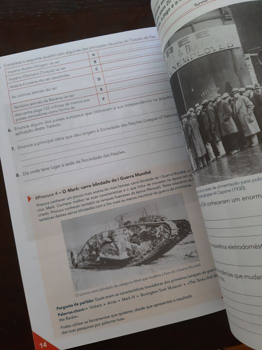Caderno de Actividades de História 9 ano, Raiz editora