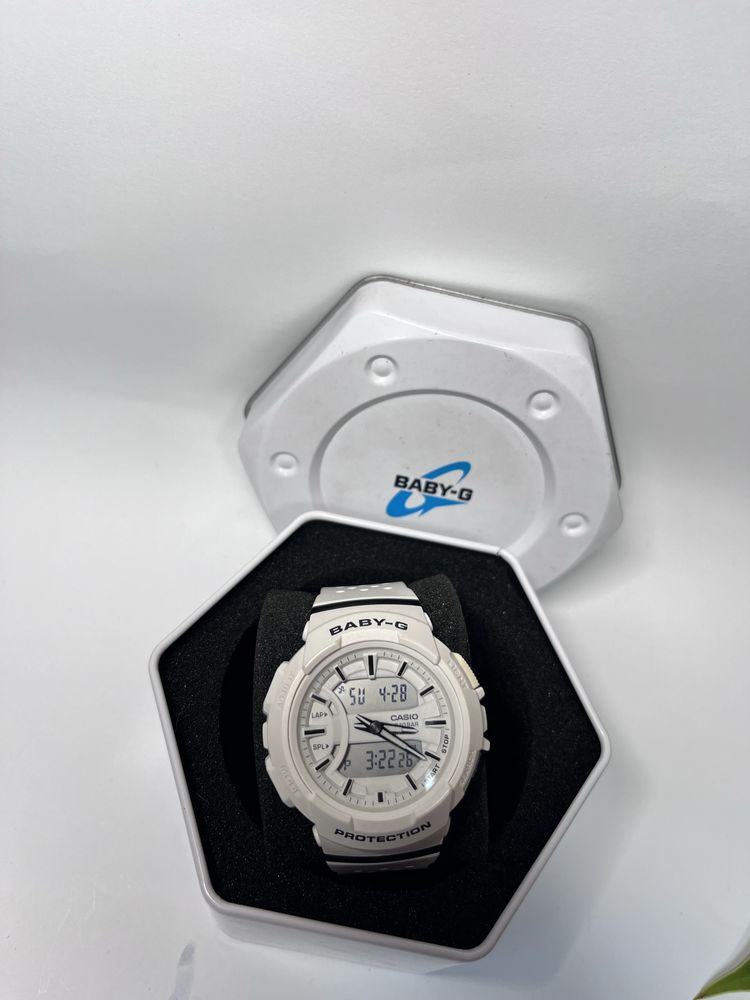 Жіночий годинник Casio BGA-240-7AER