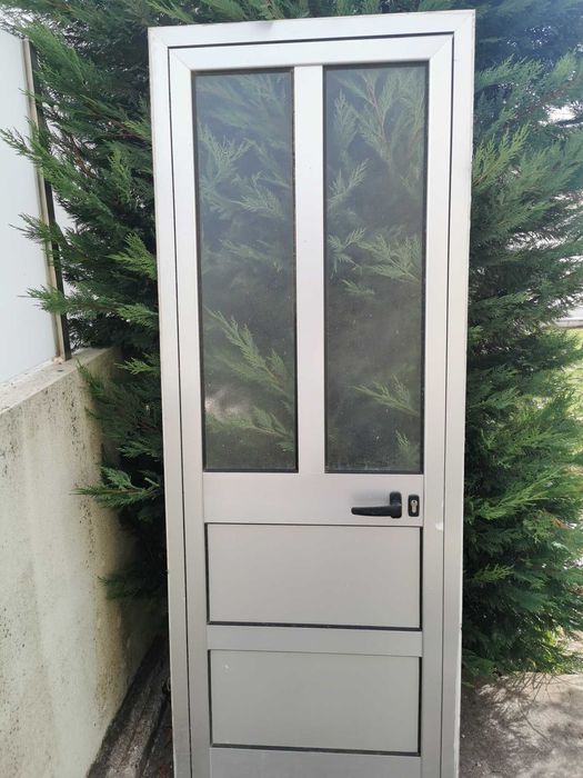 Porta Exterior em Alumínio