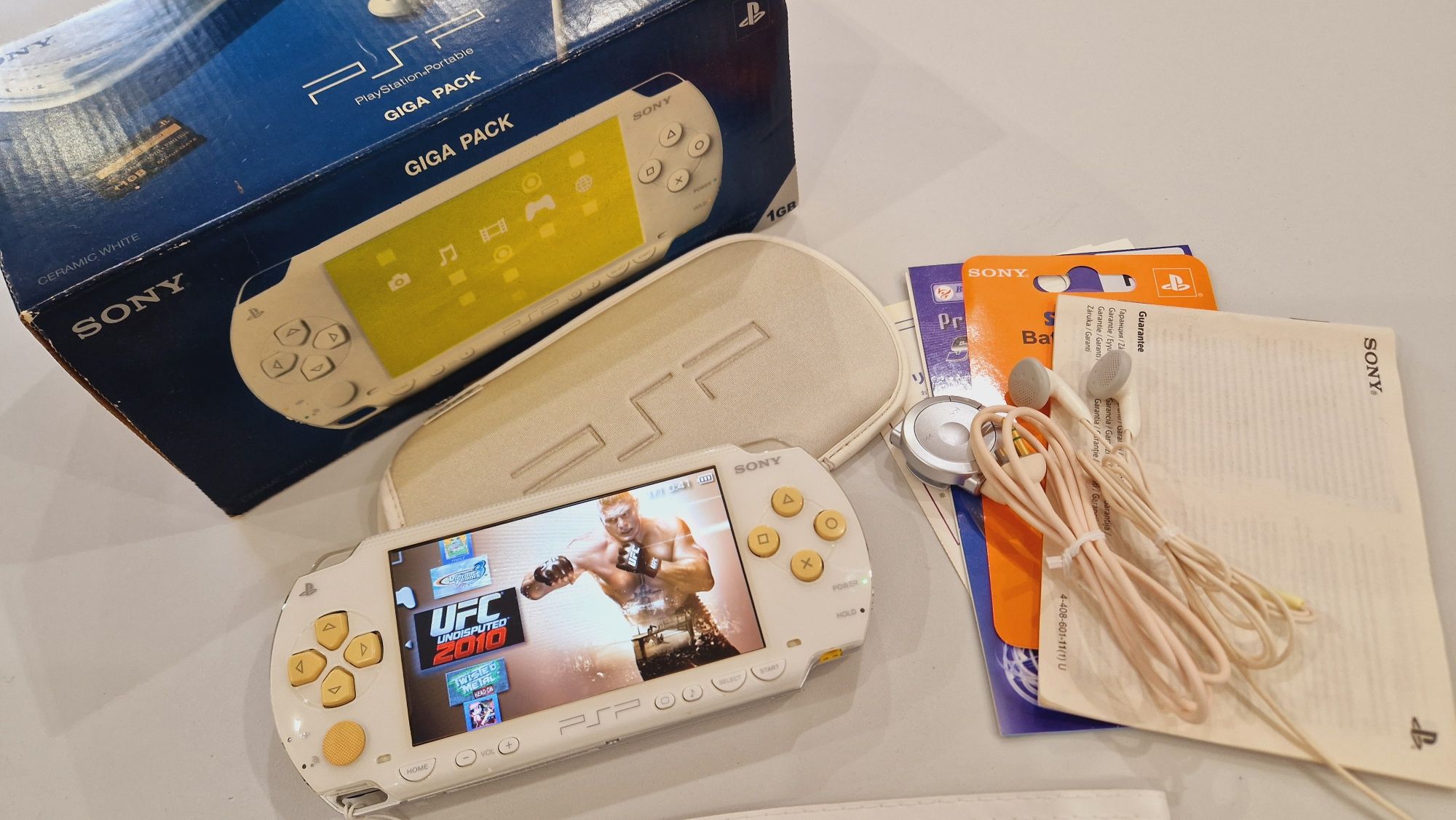 Sony PSP 64гиг с играми 130шт