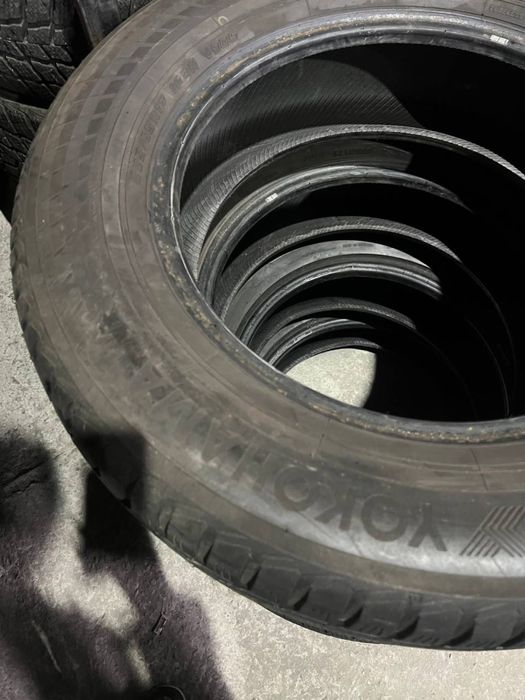 225/65/17 пара щимних шин
