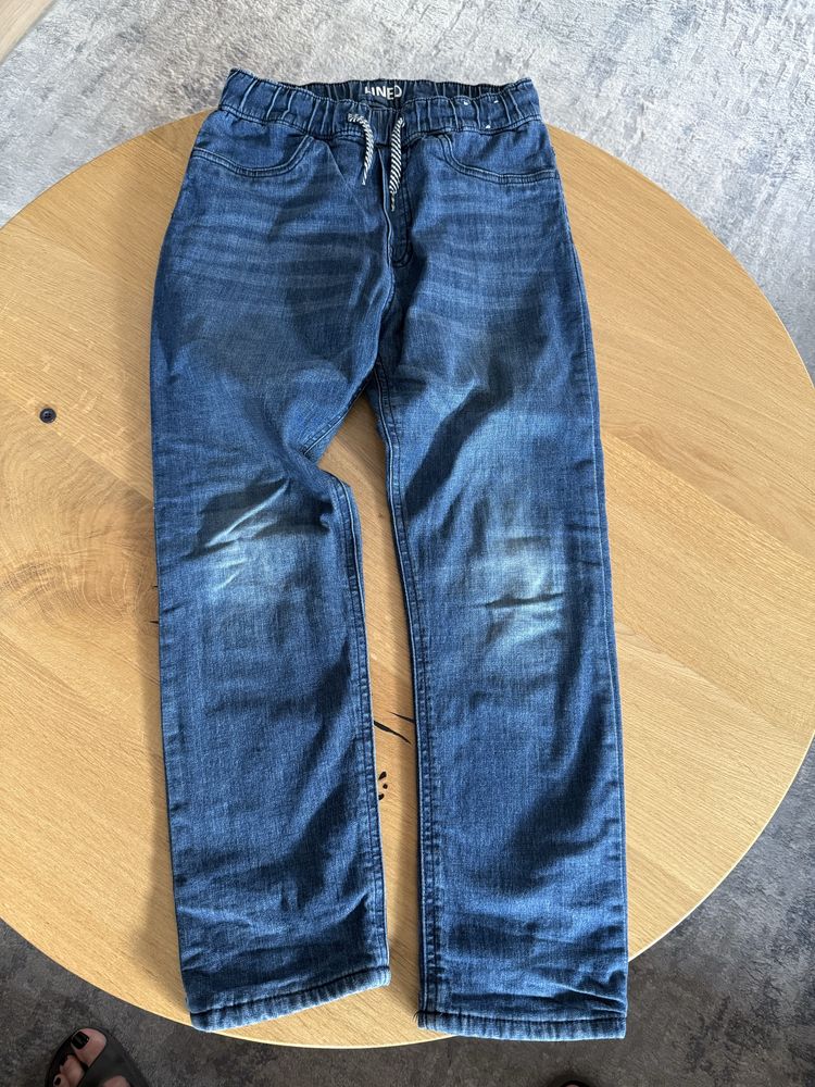 Oddam jeansy H&M