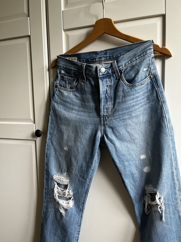 Spodnie/ Jeansy/ Dzinsy Levis 501 W25 L26