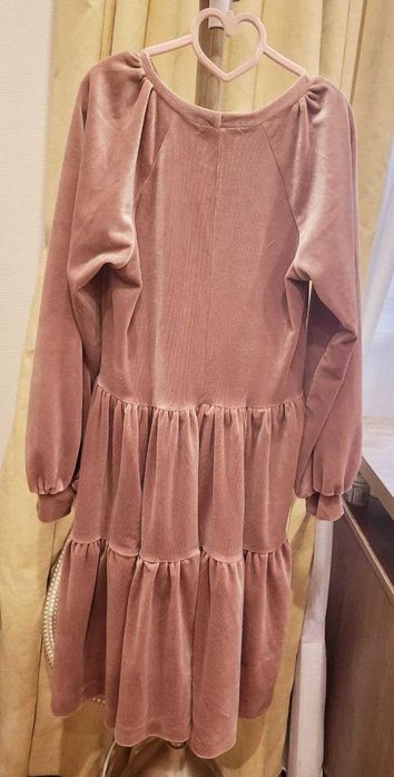 Платье велюровое оверсайз для девочки, размер 146