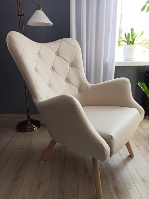Fotel Uszak LIDO VELVET  produkt Polski.