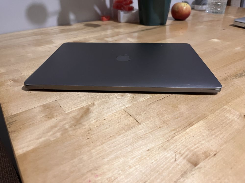 Macbook pro 2017 i5/8/256