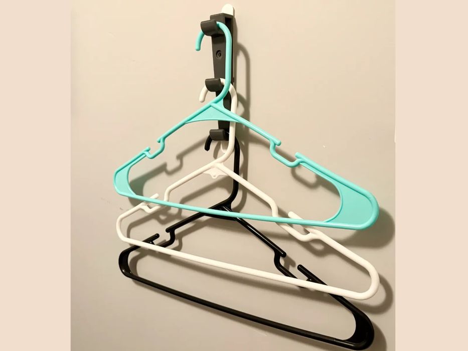 Gancho de Parede Triplo para Roupeiros