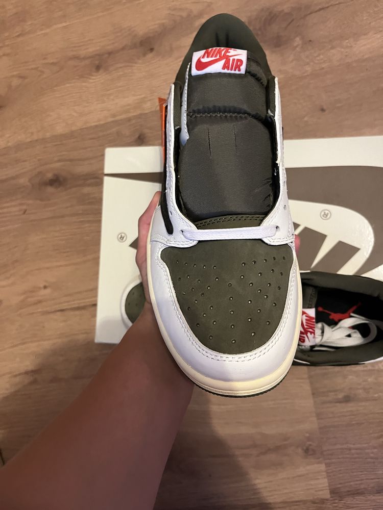 Air Jordan 1 x Travis Scott Medium Olive
