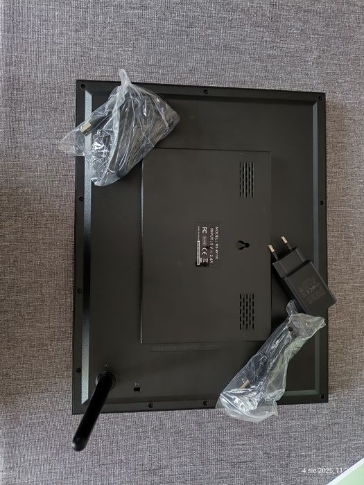 Ramka elektroniczna na zdjęcia