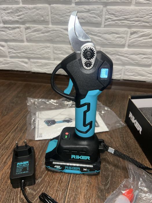 Секатор садовий акумуляторний RIKER RPS 20/30V (2 роки гарантії)