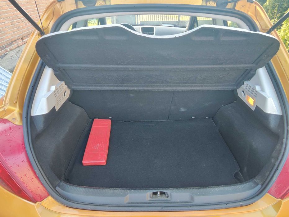 **Zadbany Peugeot 207**