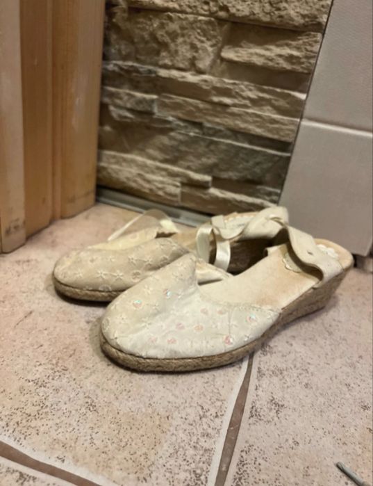 Eleganckie buty dzieciece