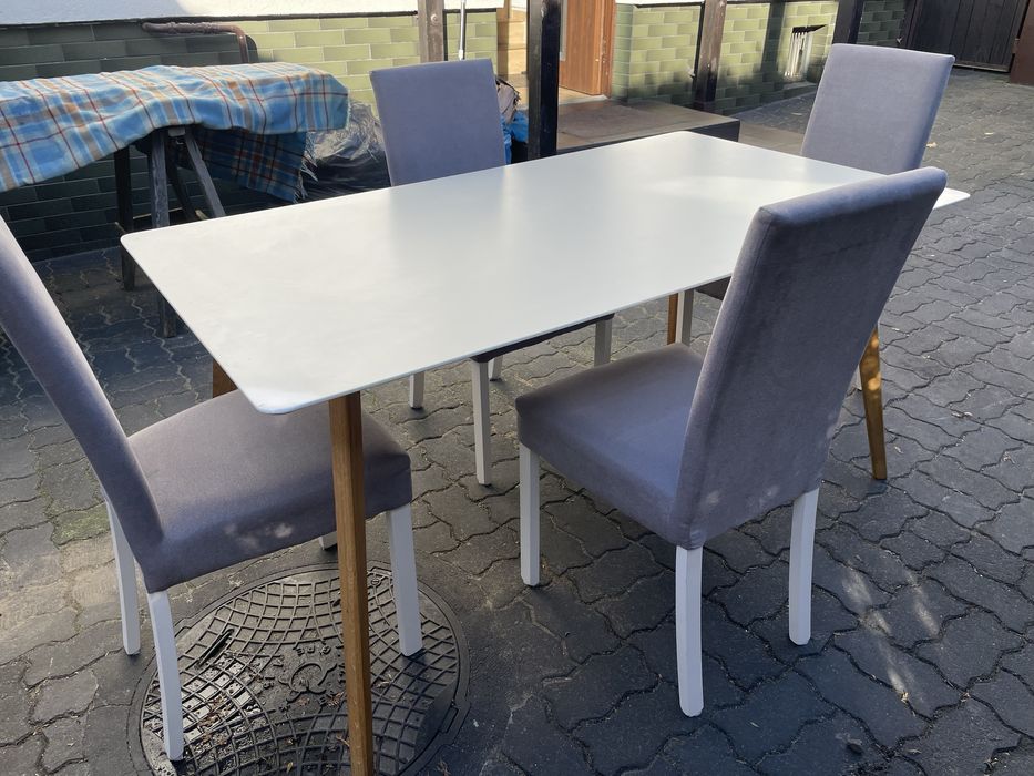 Stół z krzesłami, dowoz