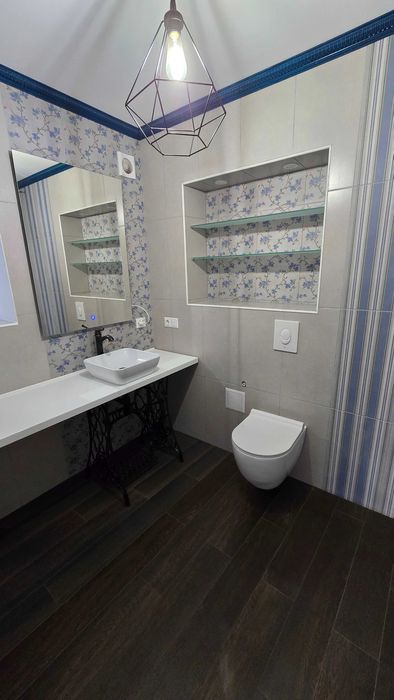 Будинок на горі, вул. Козацька, Голосіївська/Деміївська.