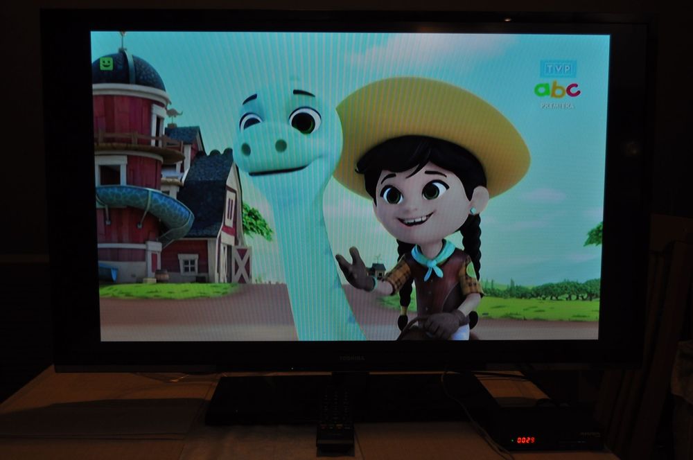 Telewizor Toshiba 40" 40RL938 z pilotem.