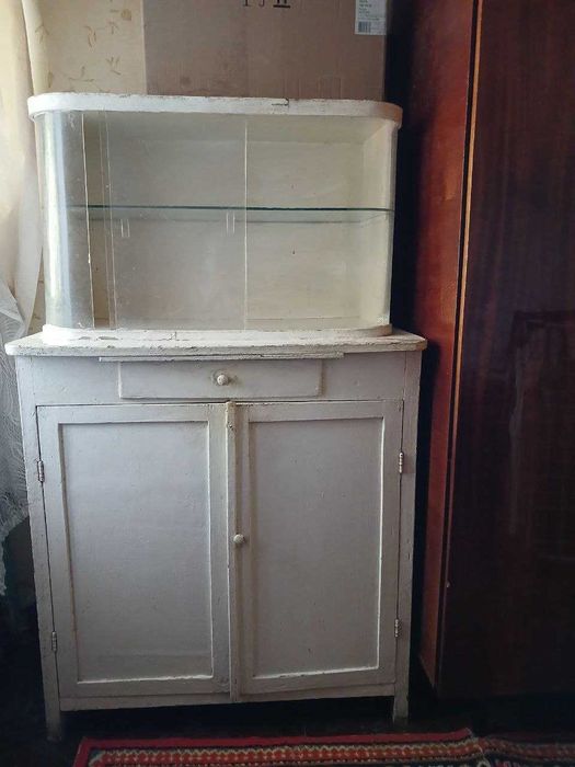 Продам Винтажный Буфет Hа Дачу