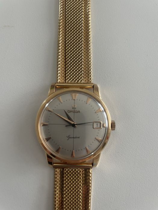Omega anos 60/70 em ouro de contraste bracelete e caixa