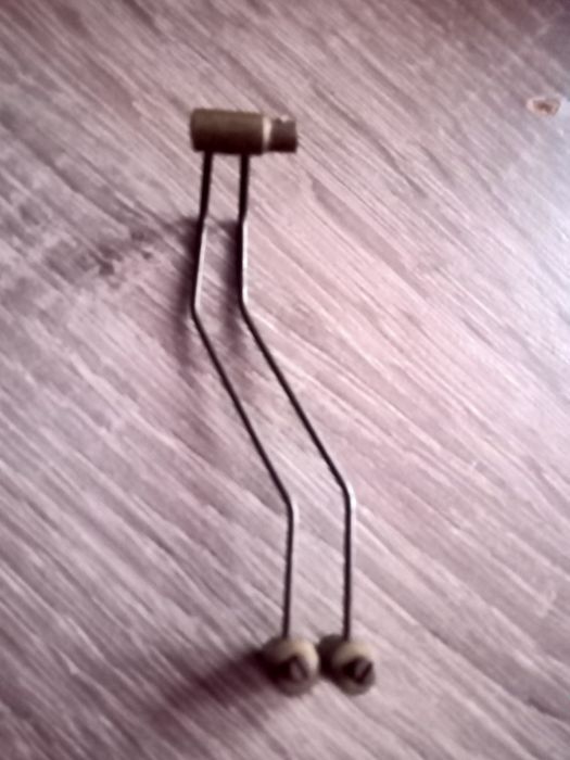 Młotek do mechanizmu zegara