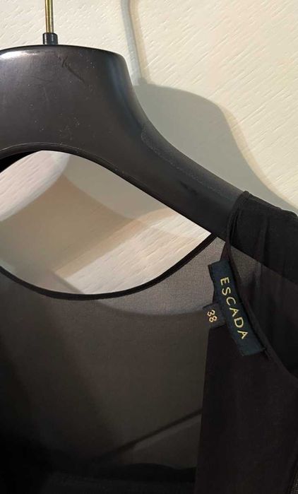 Вечірня сукня Escada, Німеччина