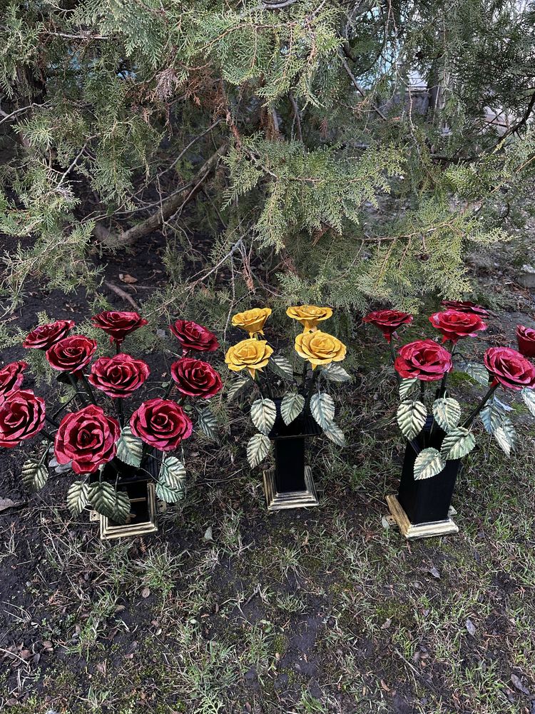 Ковані квіти, троянди з металу