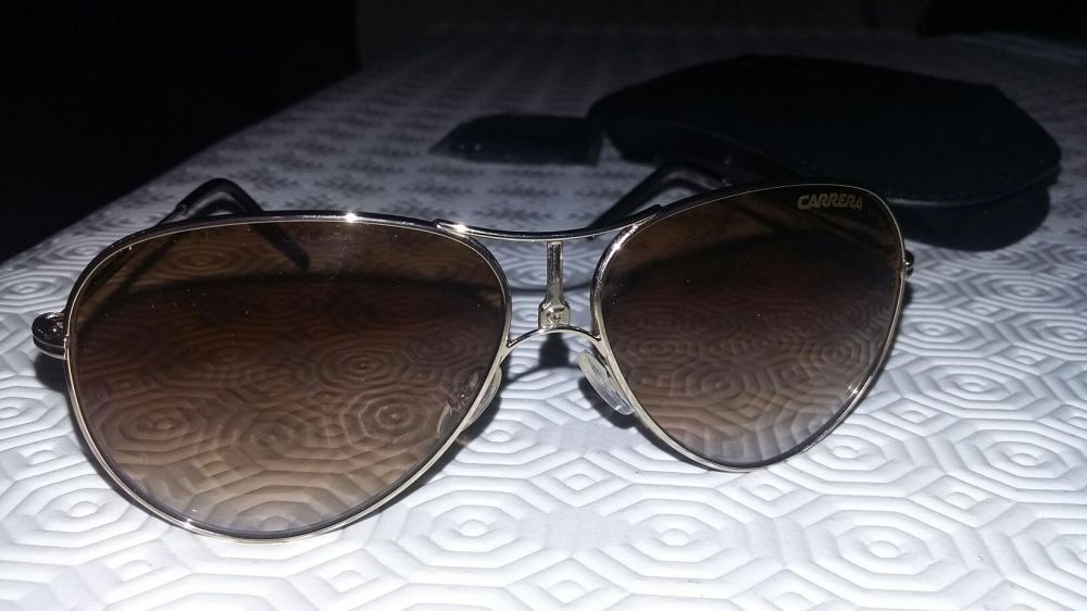 Óculos Carrera originais novos