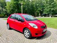 Toyota Yaris Toyota Yaris 1.0B Salon PL Pierwszy Wł. Niski Przebieg 100 tys !