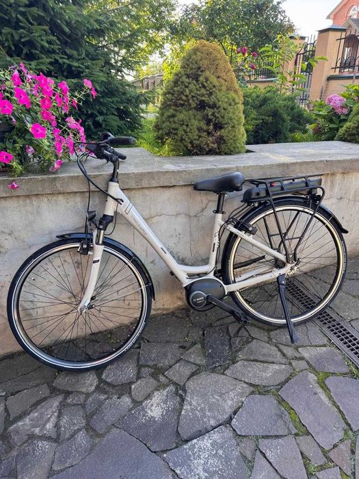 Електровелосипед Triumph Bosch + зарядний пристрій 36-4 без ключа.