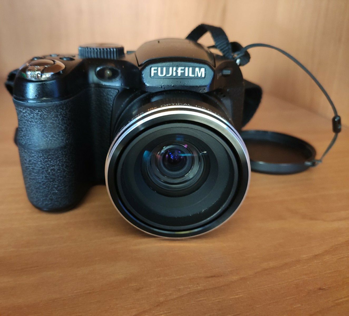 Fujifilm FinePix S1600