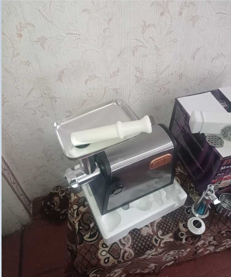 М'ясорубка. Купить м'ясорубку, електром'ясорубку.  Edenberg