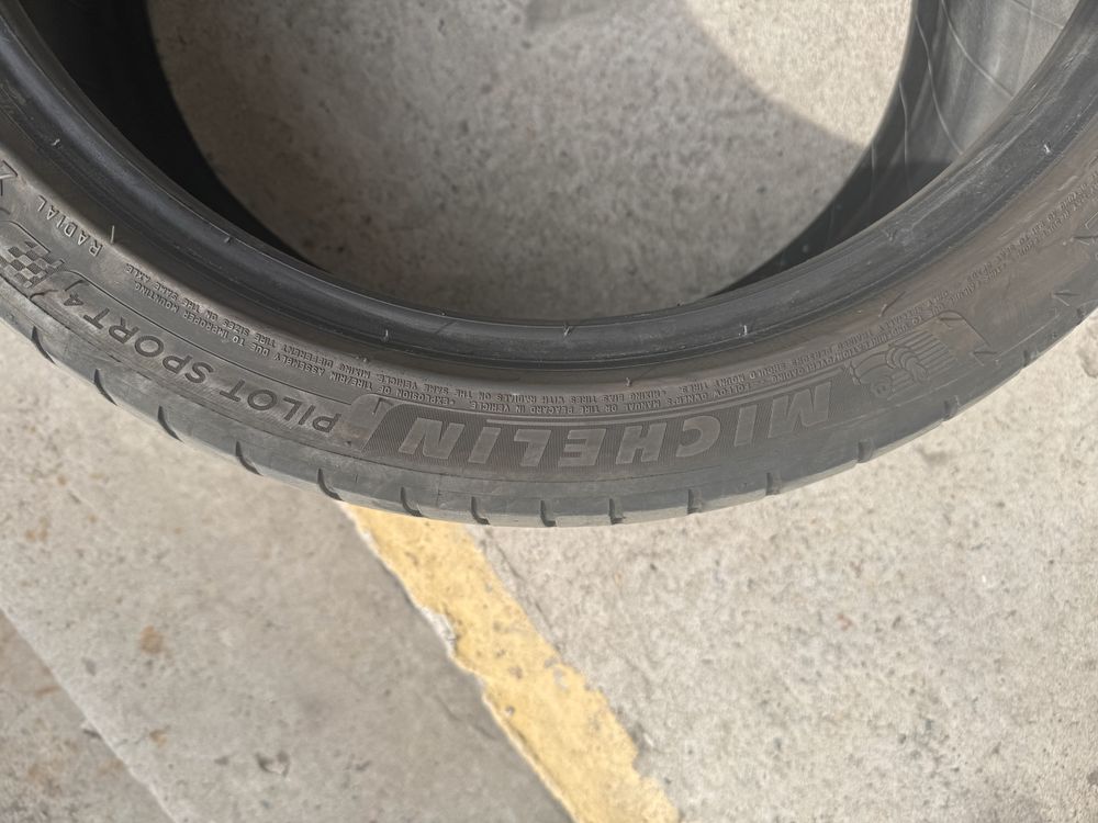 225.40.r18 michelin