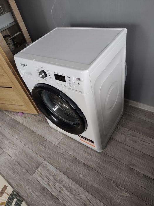 Pralką Whirlpool 7 kg. Rok gwarancji!!!