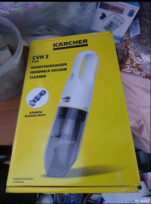Продам новый ручной пылесос Karcher CVH 3 Plus (1.198-
350.0)