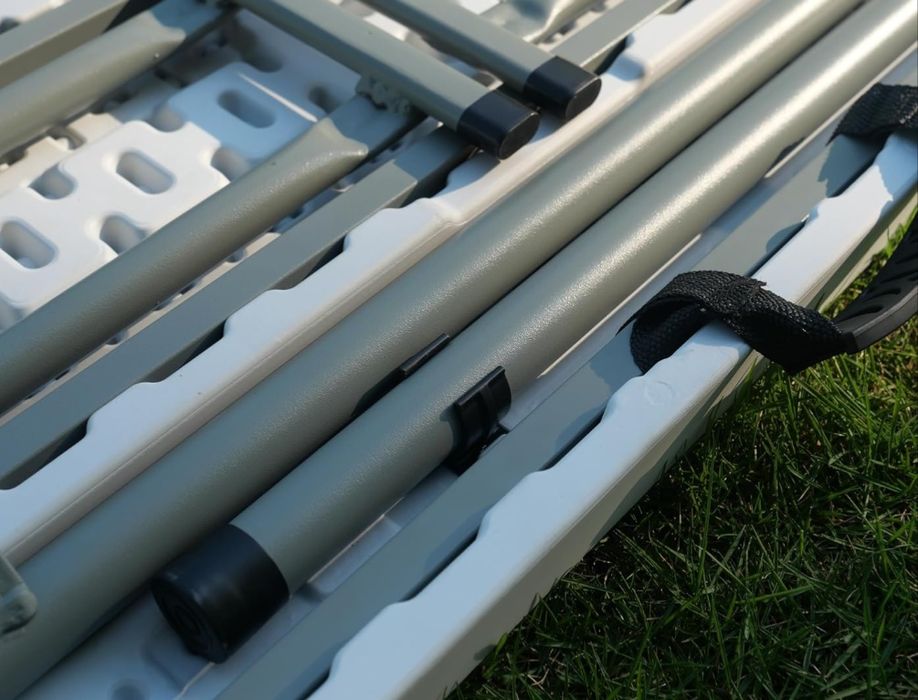 Mesa dobrável e 2 bancos 180 x 75 x 70 cm