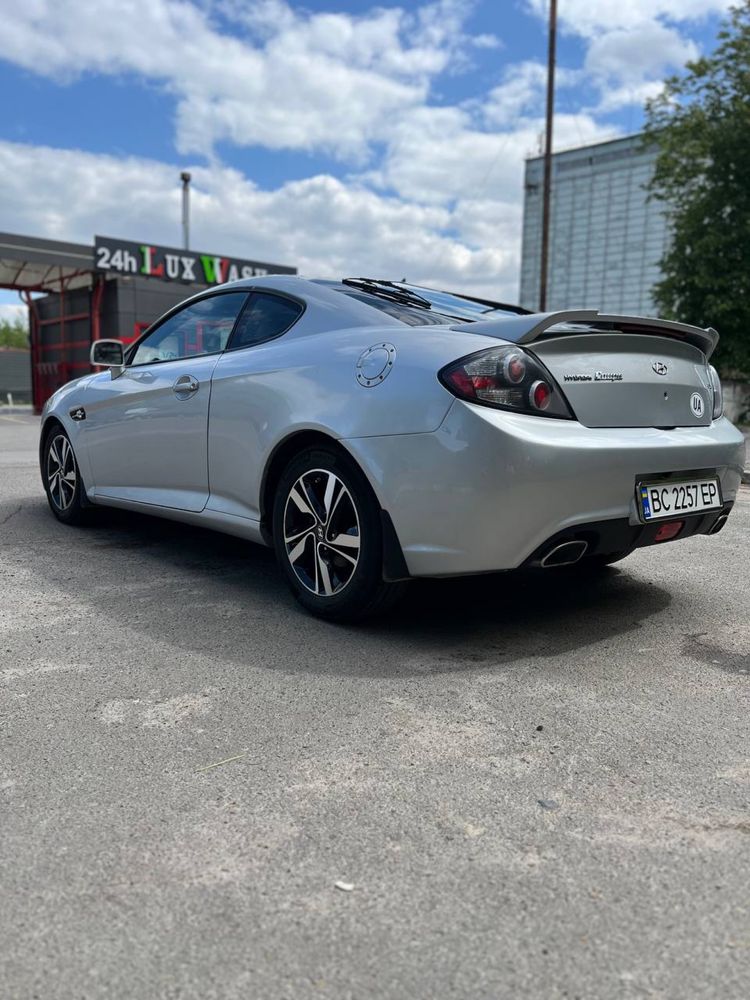 Hyundai coupe 2.0 avtomat