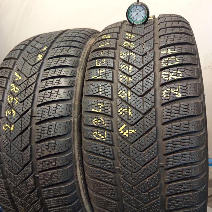 235/45R18 Pirelli Sottozero 3