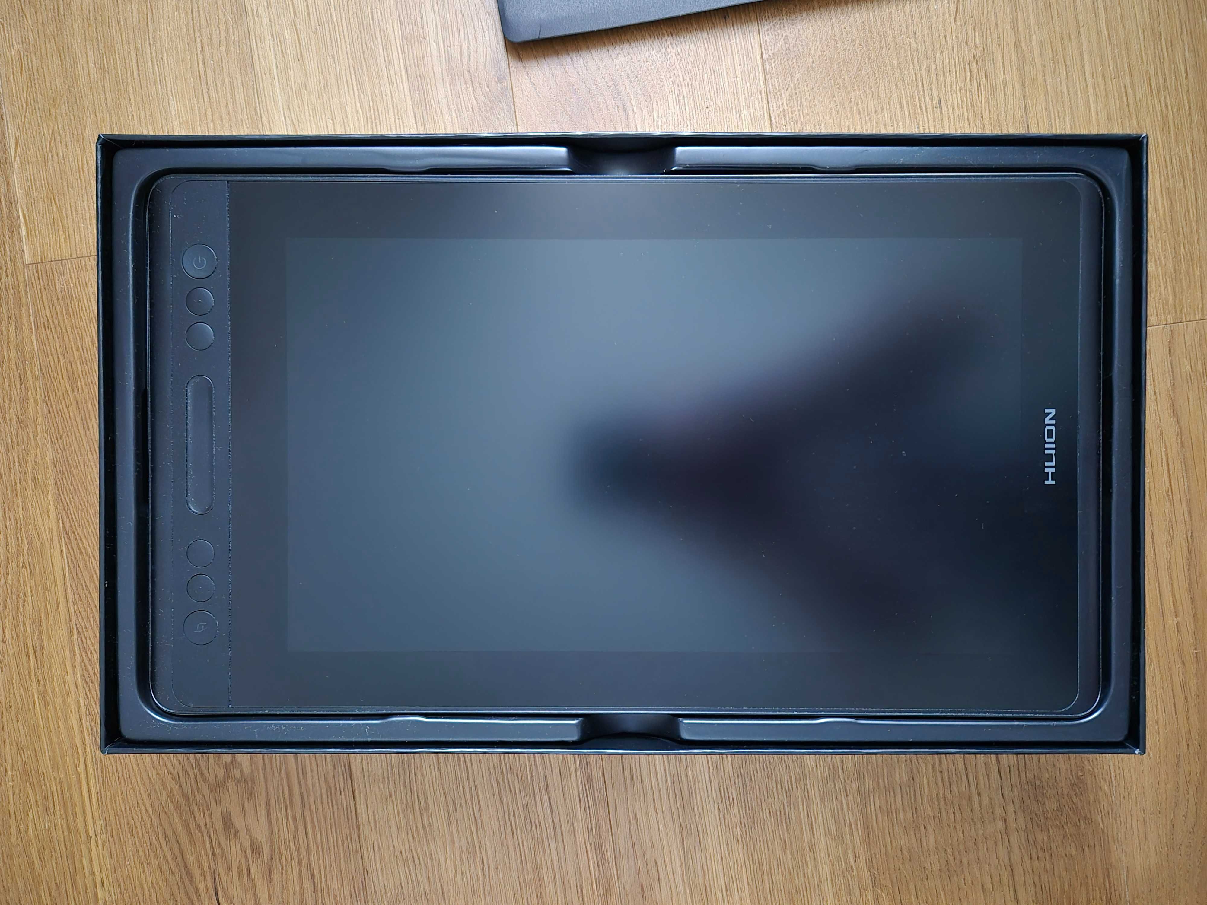 Tablet piórkowy Huion Kamvas Pro 13