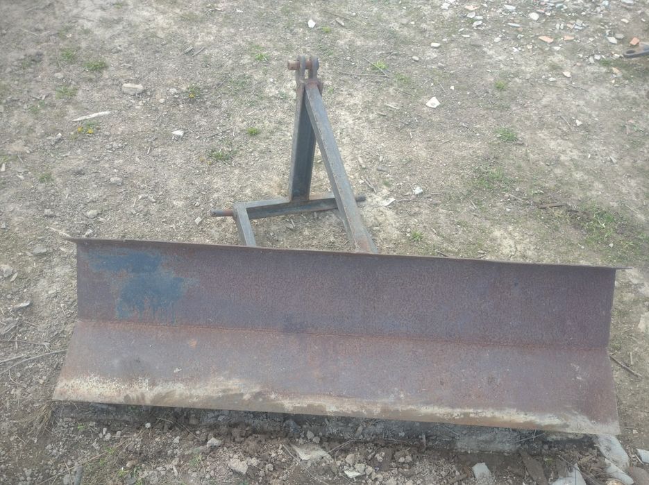 Лопата для снігу до трактора