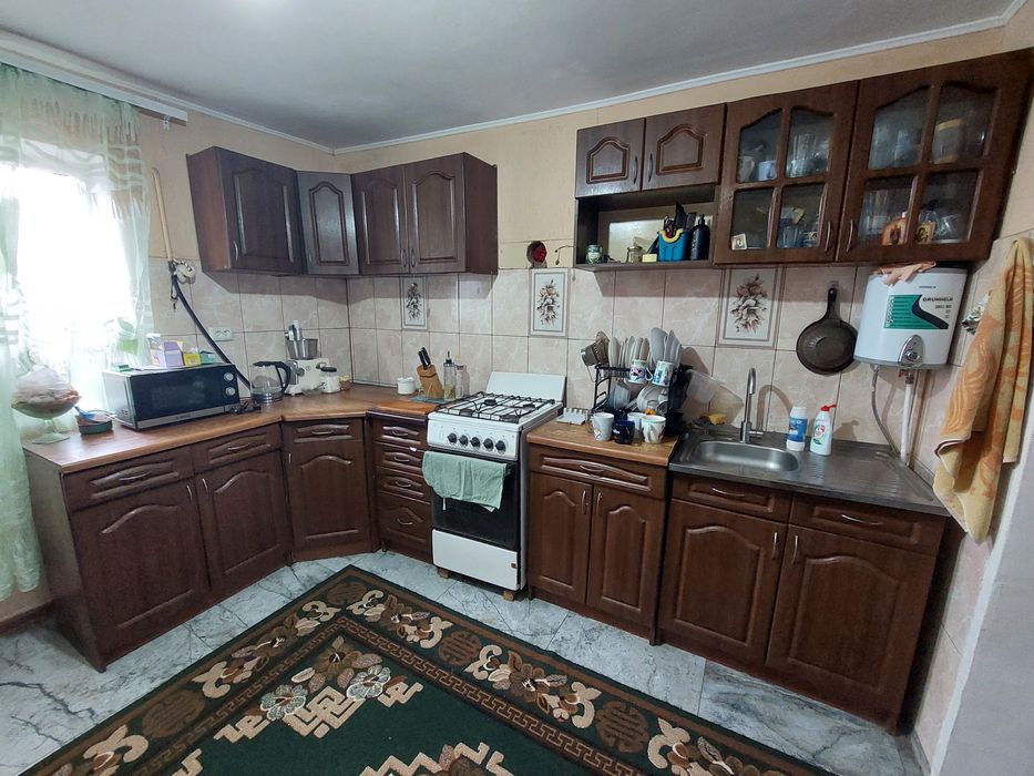 Кухня- велика б.у